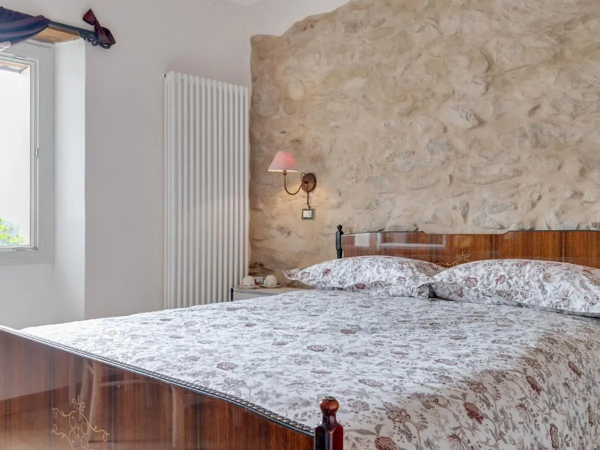 Soulful Holiday Home In Modena Wth Garden