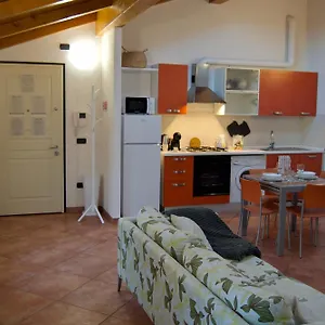  Apartment Casa Viola, Deliziosa Mansarda In Centro Storico